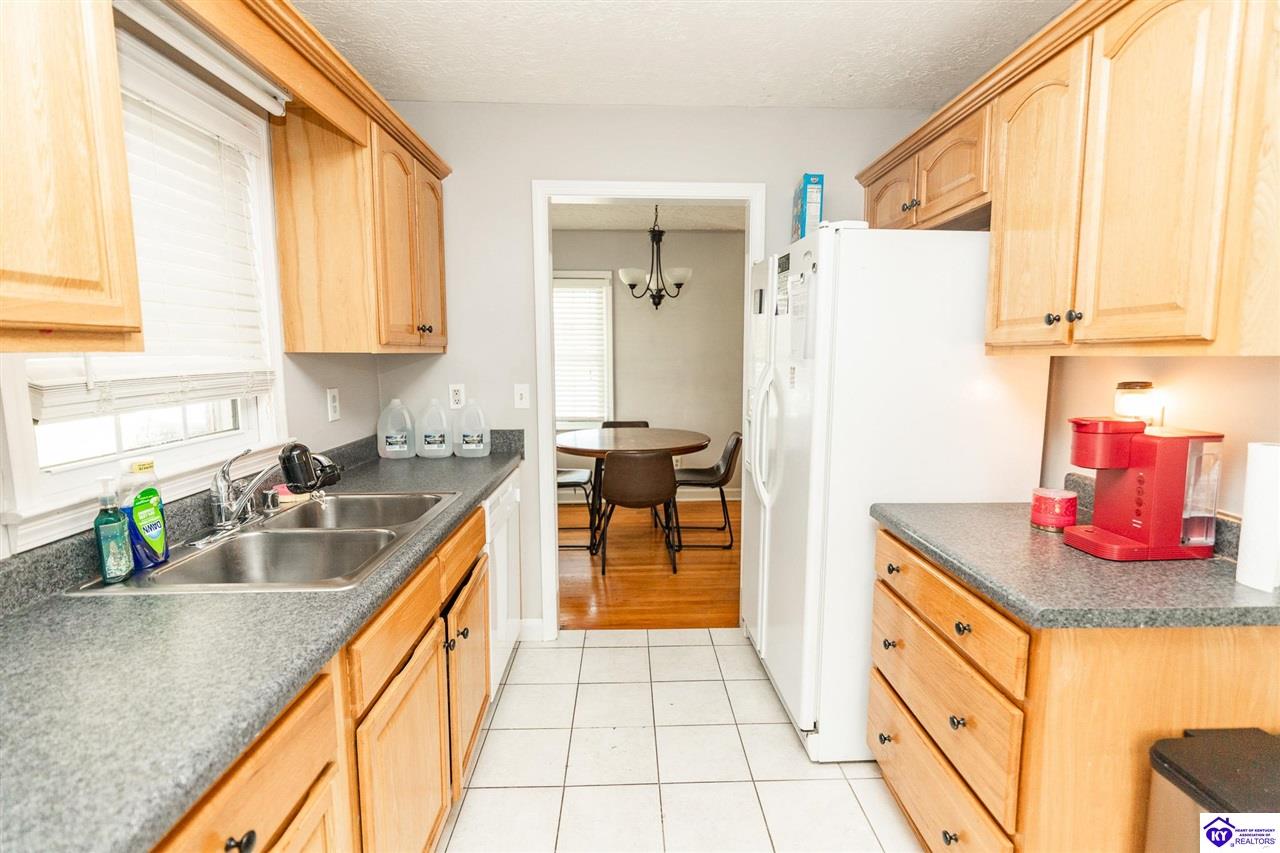 Listing Picture 301 State Street Elizabethtown, KY 42701 MLS HK25001679