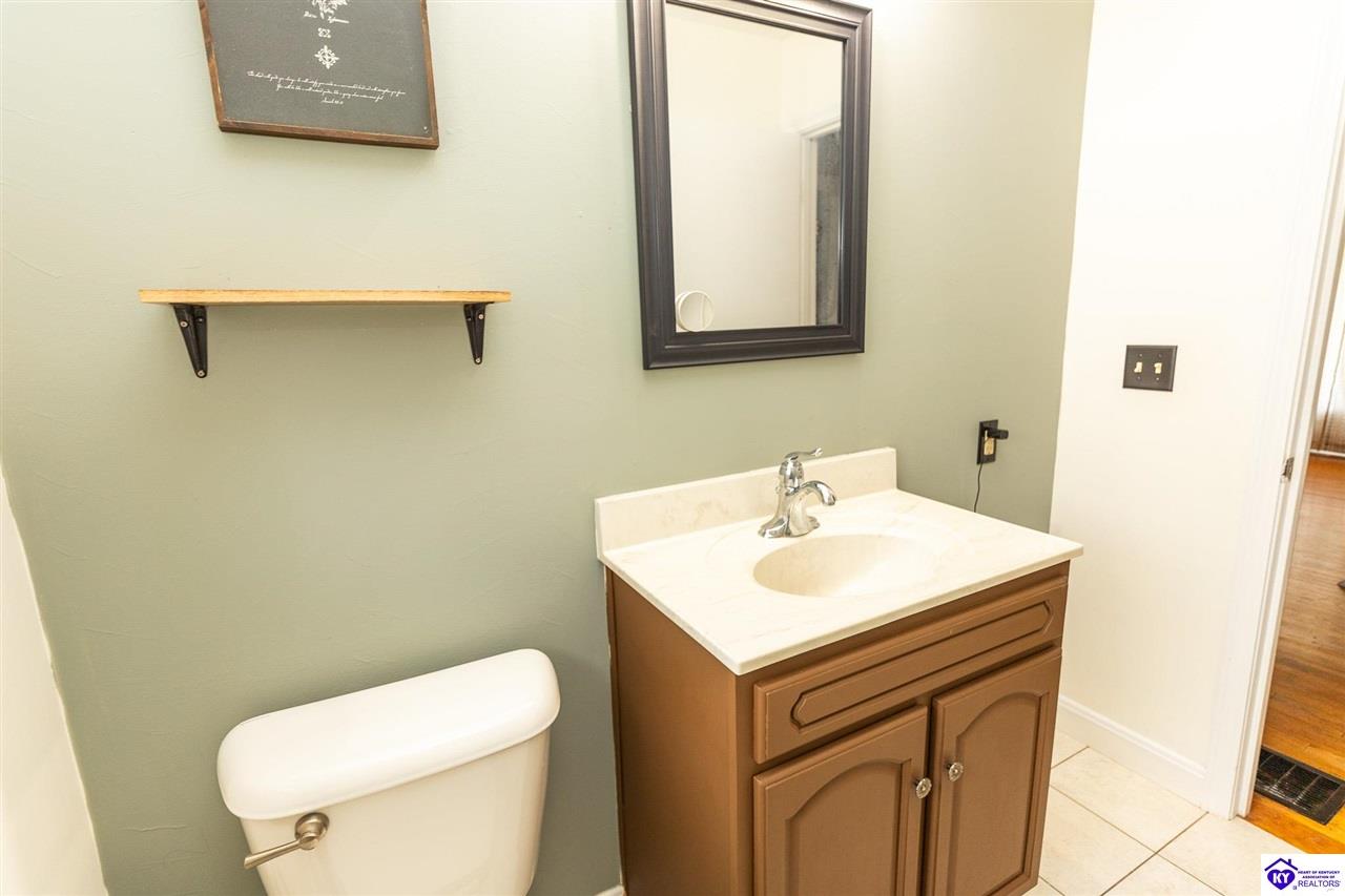 Listing Picture 301 State Street Elizabethtown, KY 42701 MLS HK25001679