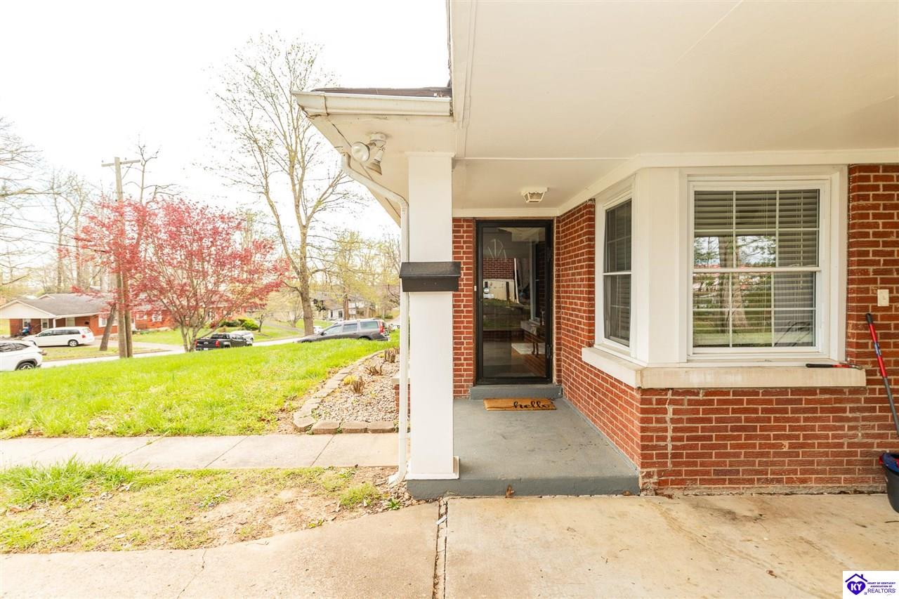 Listing Picture 301 State Street Elizabethtown, KY 42701 MLS HK25001679