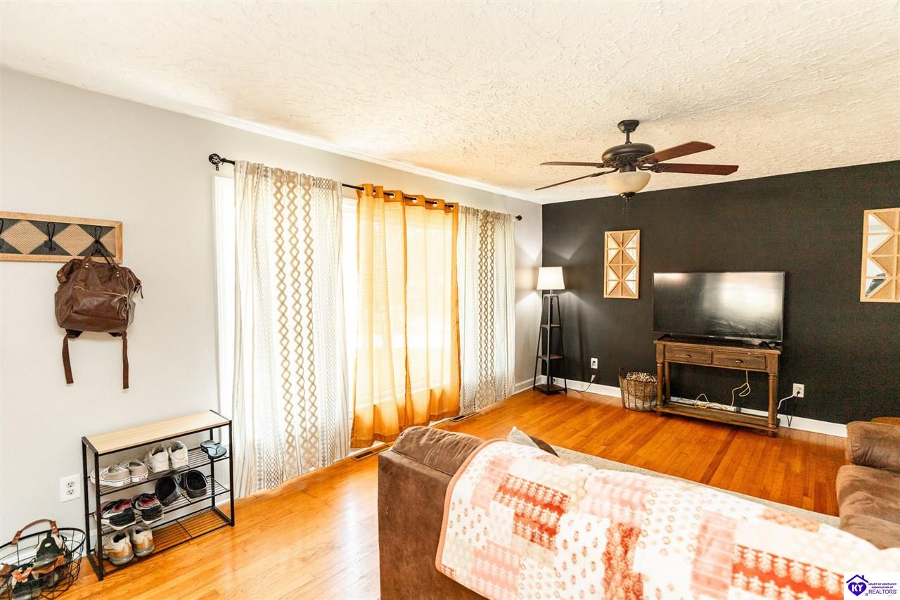 Listing Picture 301 State Street Elizabethtown, KY 42701 MLS HK25001679