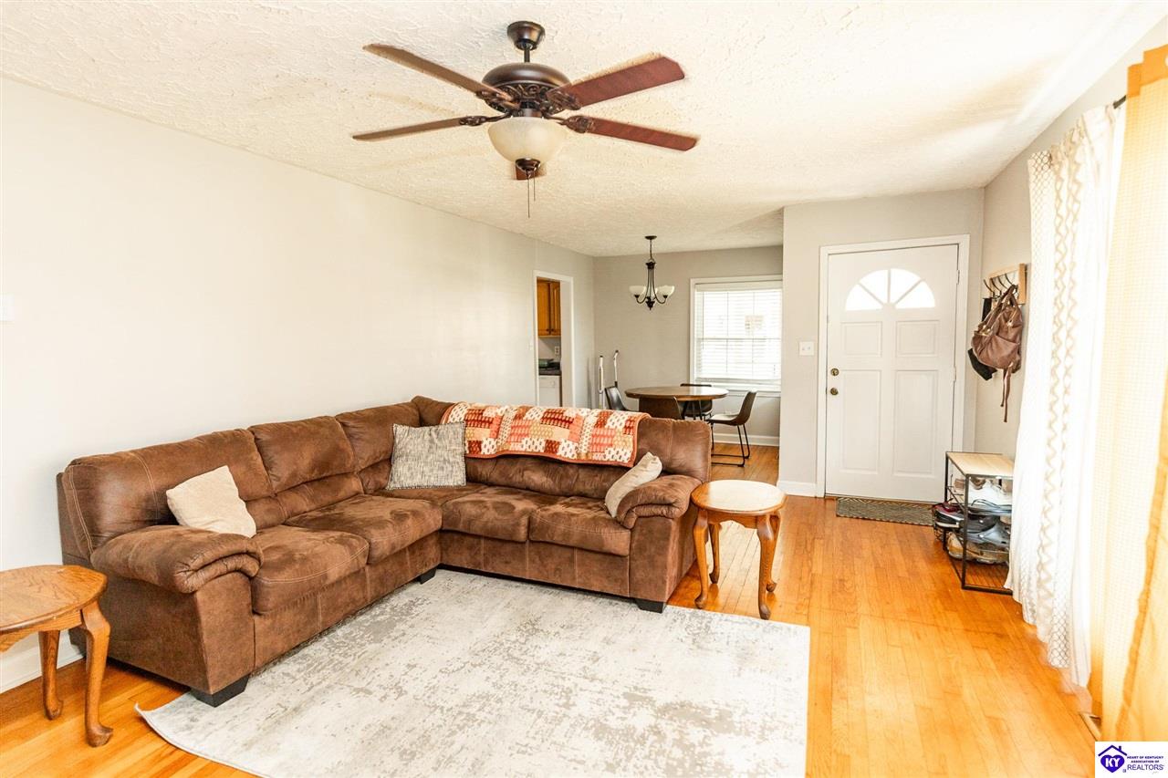 Listing Picture 301 State Street Elizabethtown, KY 42701 MLS HK25001679