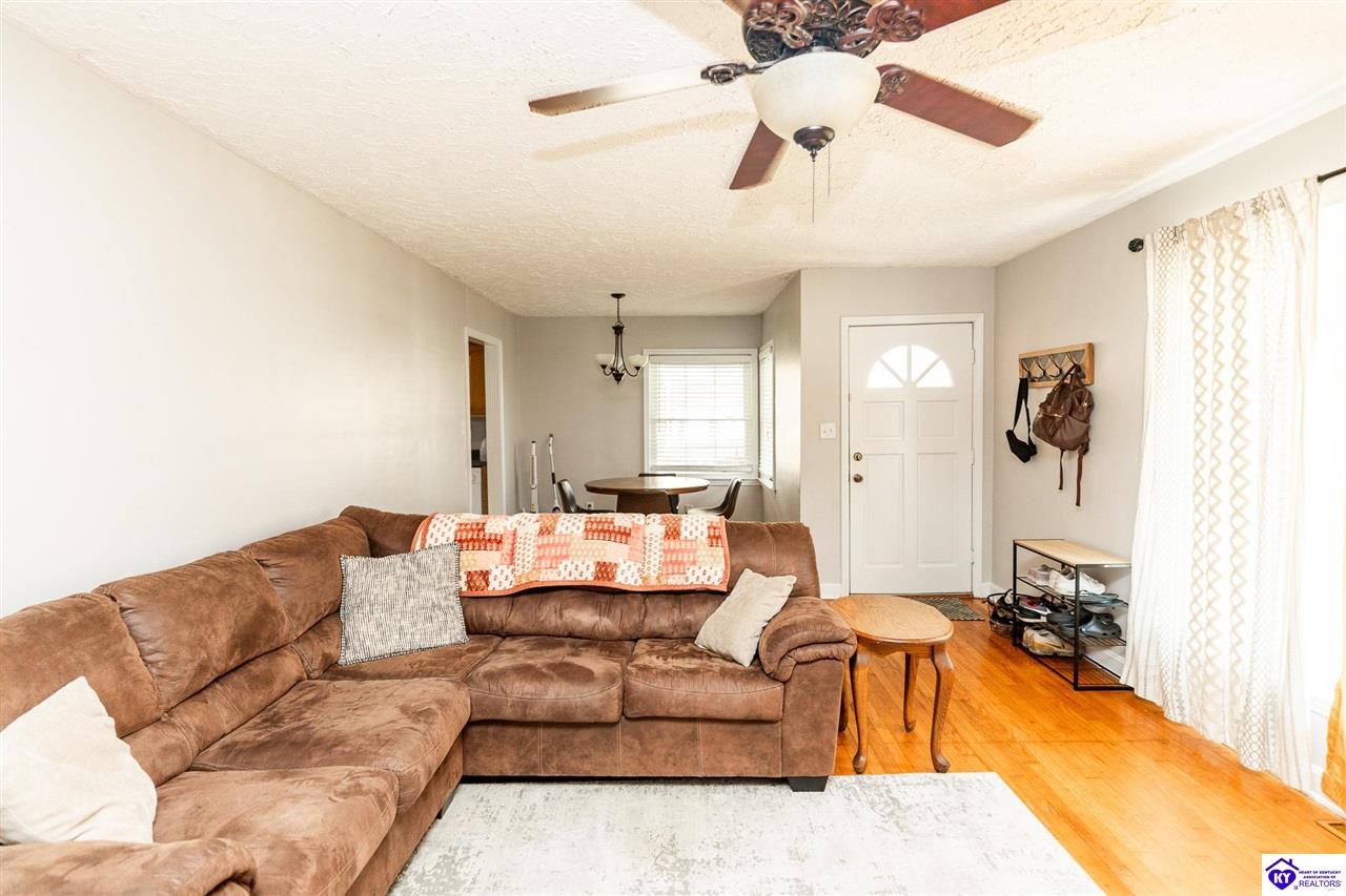 Listing Picture 301 State Street Elizabethtown, KY 42701 MLS HK25001679