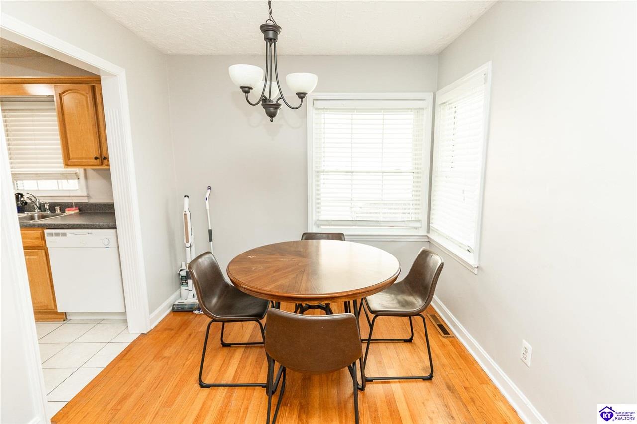 Listing Picture 301 State Street Elizabethtown, KY 42701 MLS HK25001679