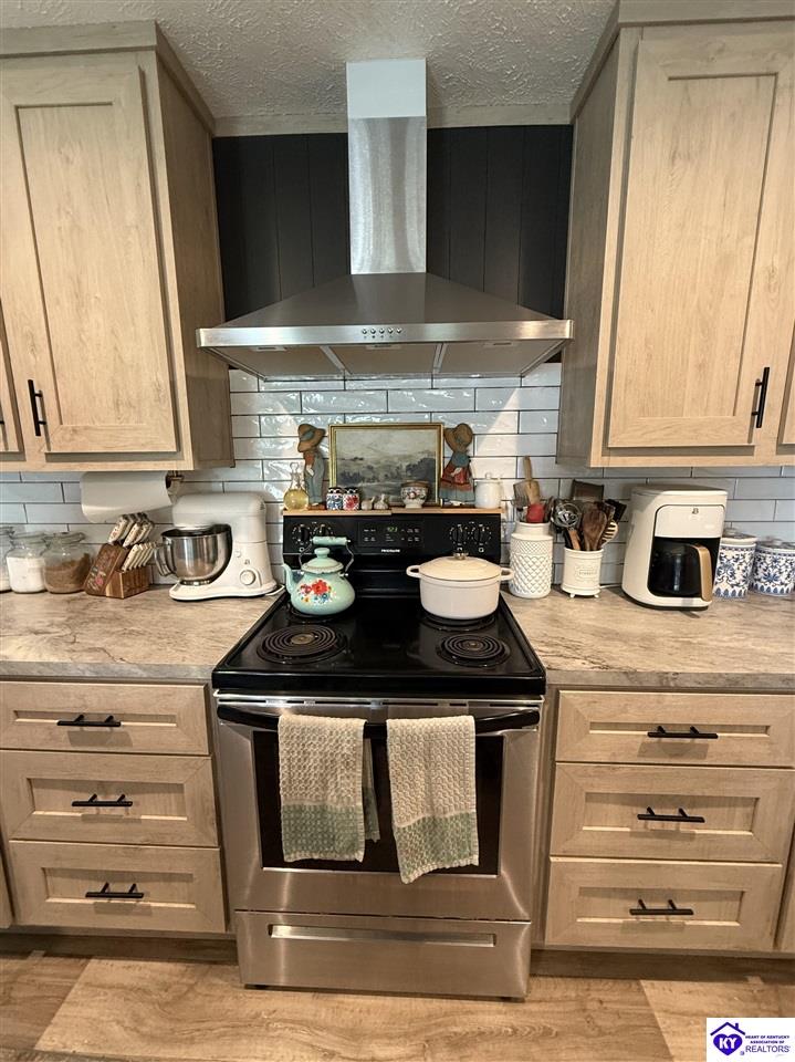 Listing Picture 1080 Tom Brown Road Vine Grove, KY 40175 MLS HK25001681