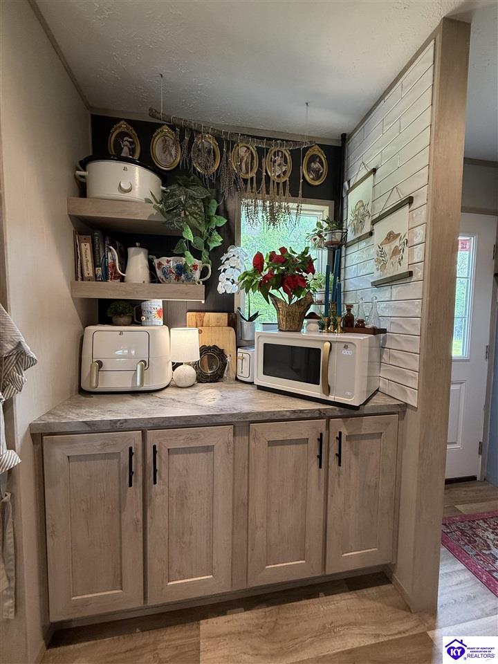 Listing Picture 1080 Tom Brown Road Vine Grove, KY 40175 MLS HK25001681