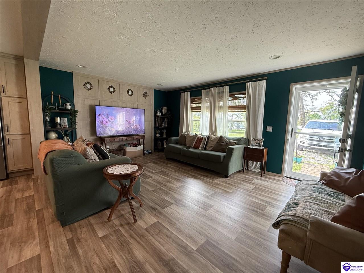 Listing Picture 1080 Tom Brown Road Vine Grove, KY 40175 MLS HK25001681