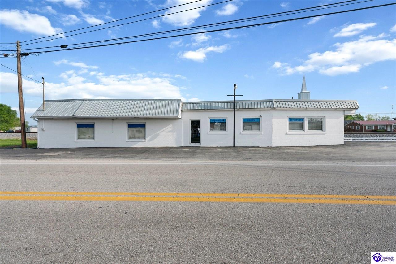 206 E Main StreetClarkson, KY 42726