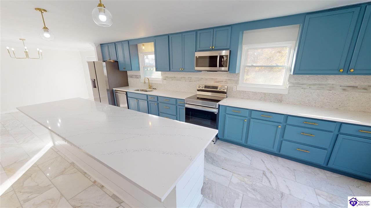 Listing Picture 205 Autumn Way Elizabethtown, KY 42701 MLS HK25001692