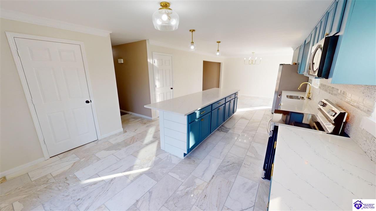 Listing Picture 205 Autumn Way Elizabethtown, KY 42701 MLS HK25001692