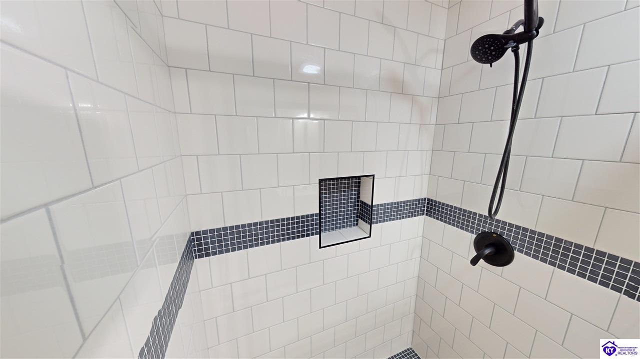 Listing Picture 205 Autumn Way Elizabethtown, KY 42701 MLS HK25001692