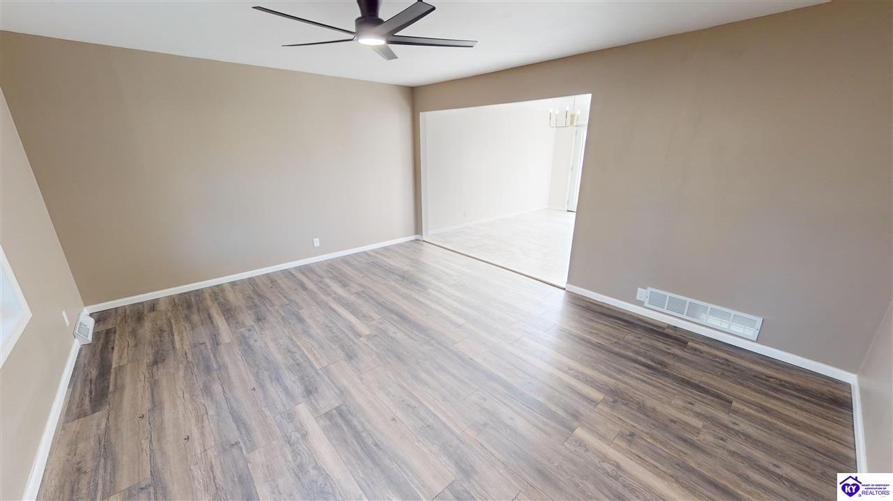 Listing Picture 205 Autumn Way Elizabethtown, KY 42701 MLS HK25001692