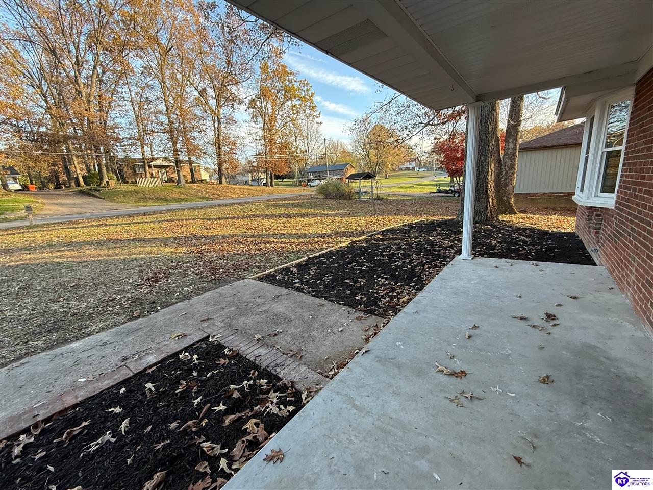 Listing Picture 205 Autumn Way Elizabethtown, KY 42701 MLS HK25001692