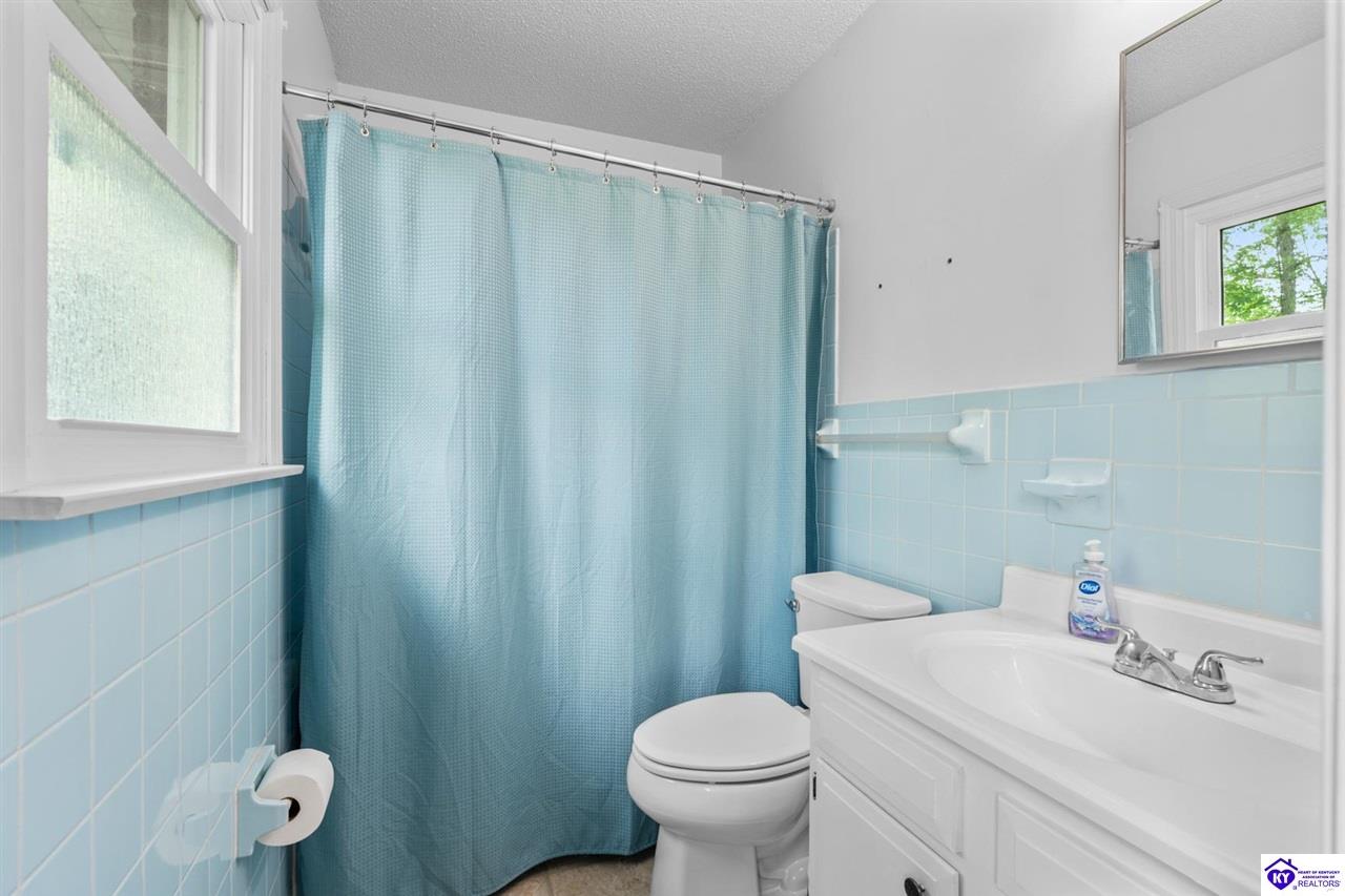 Listing Picture 231 Oakwood Drive Elizabethtown, KY 42701 MLS HK25001693