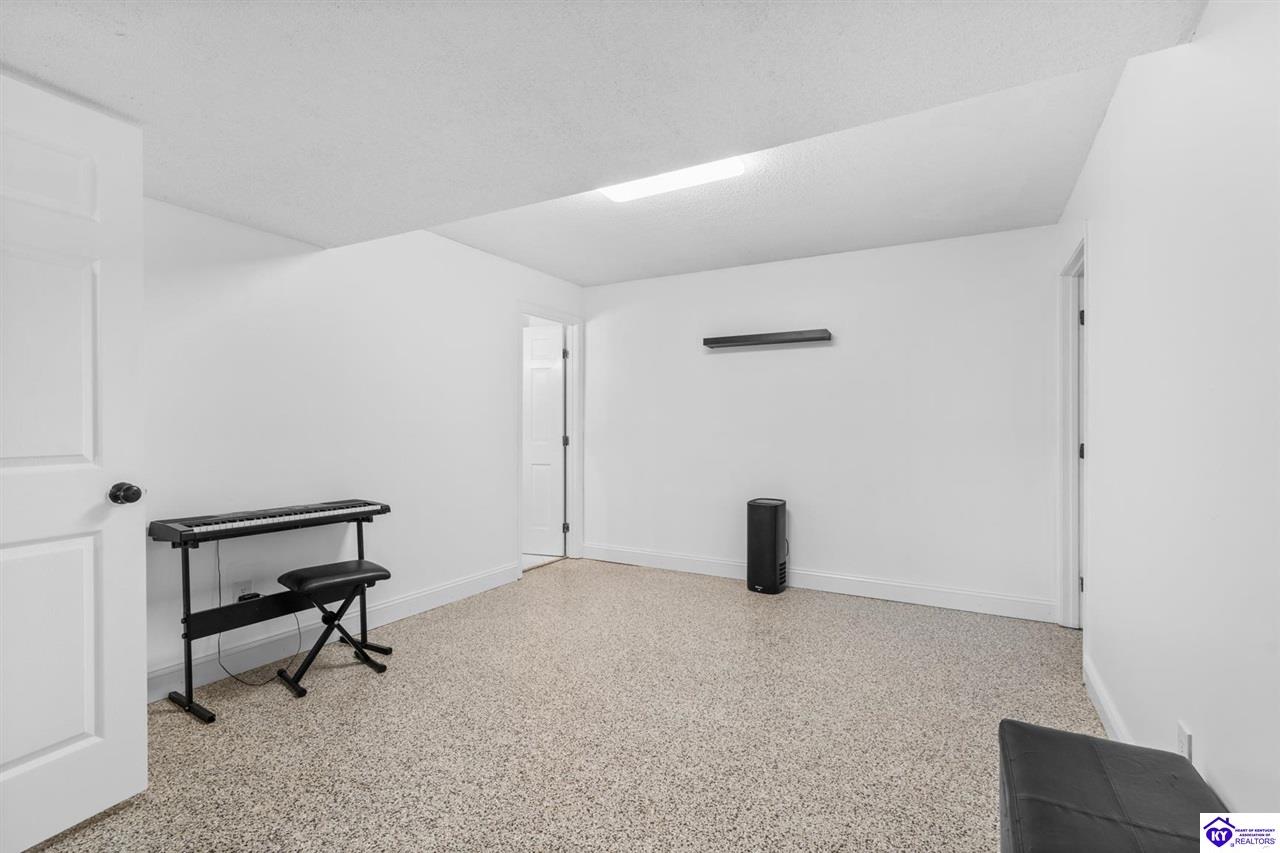 Listing Picture 231 Oakwood Drive Elizabethtown, KY 42701 MLS HK25001693