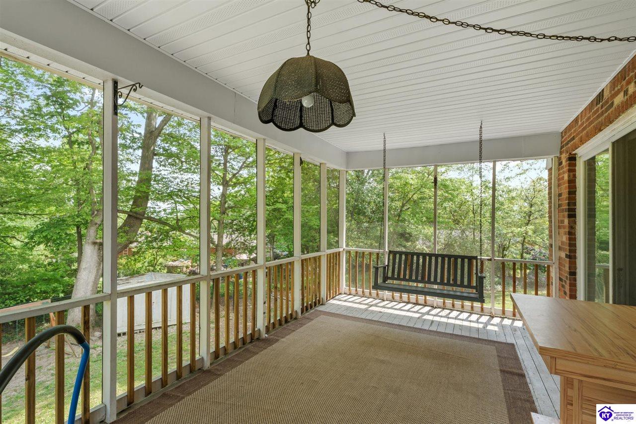 Listing Picture 231 Oakwood Drive Elizabethtown, KY 42701 MLS HK25001693