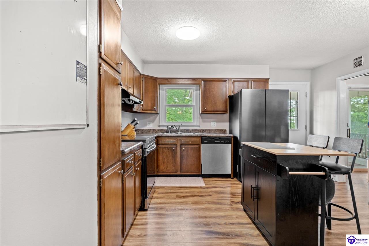 Listing Picture 231 Oakwood Drive Elizabethtown, KY 42701 MLS HK25001693