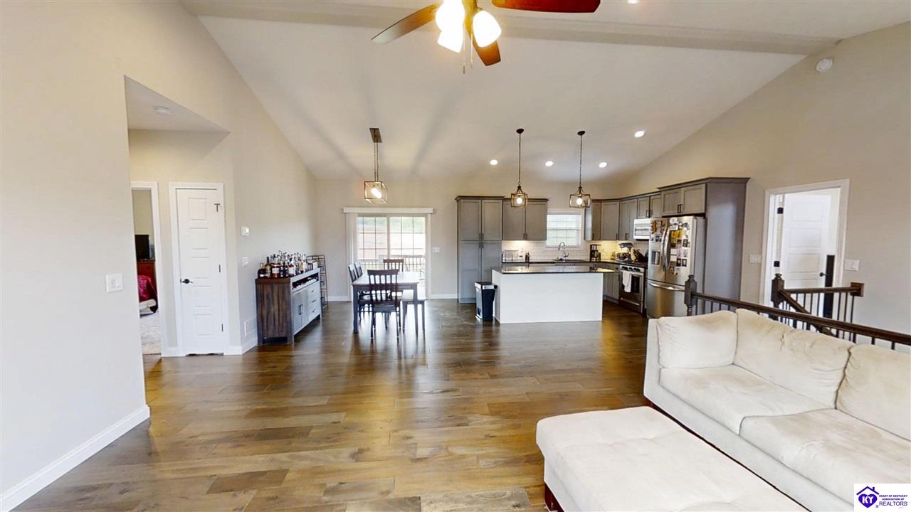 Listing Picture 302 Turner Court Vine Grove, KY 40175 MLS HK25001699