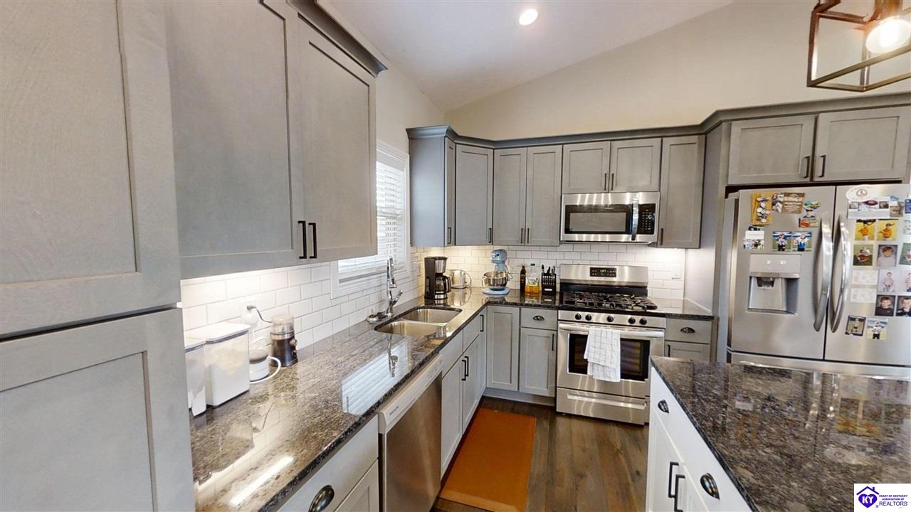 Listing Picture 302 Turner Court Vine Grove, KY 40175 MLS HK25001699