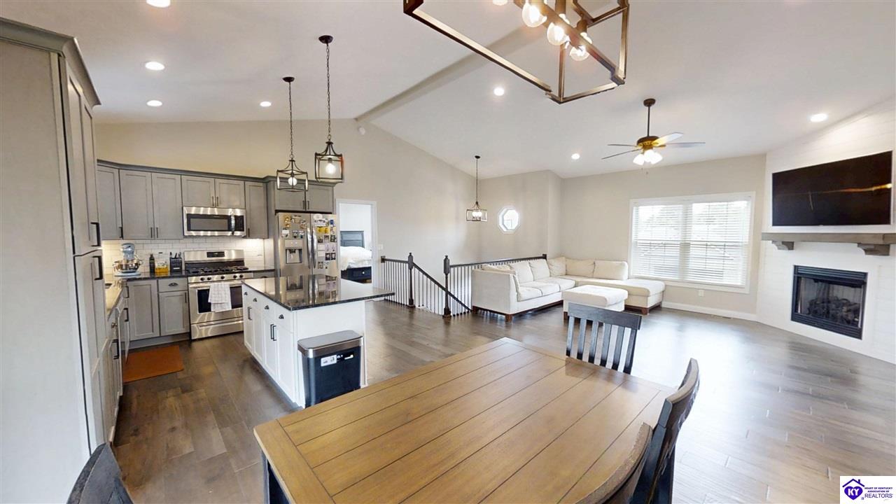 Listing Picture 302 Turner Court Vine Grove, KY 40175 MLS HK25001699