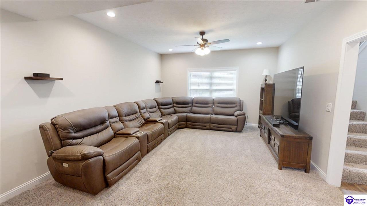 Listing Picture 302 Turner Court Vine Grove, KY 40175 MLS HK25001699