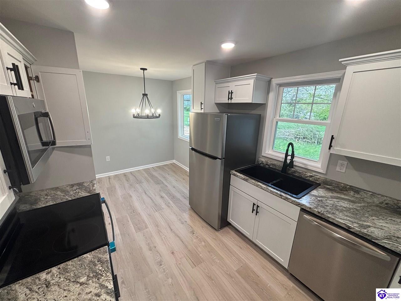 Listing Picture 125 Frank Street Elizabethtown, KY 42701 MLS HK25001714