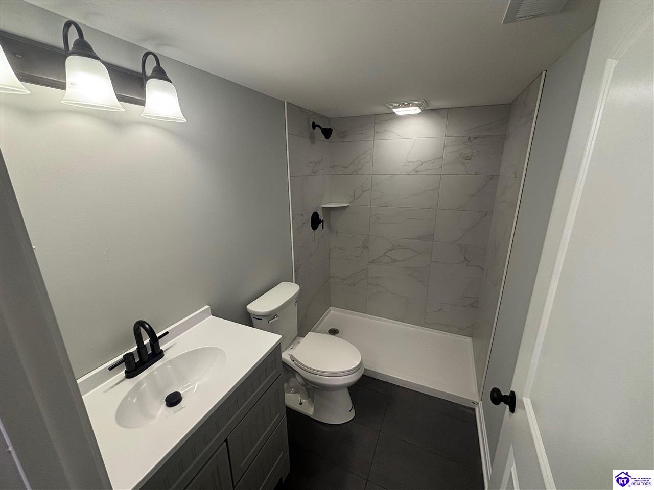 Listing Picture 125 Frank Street Elizabethtown, KY 42701 MLS HK25001714