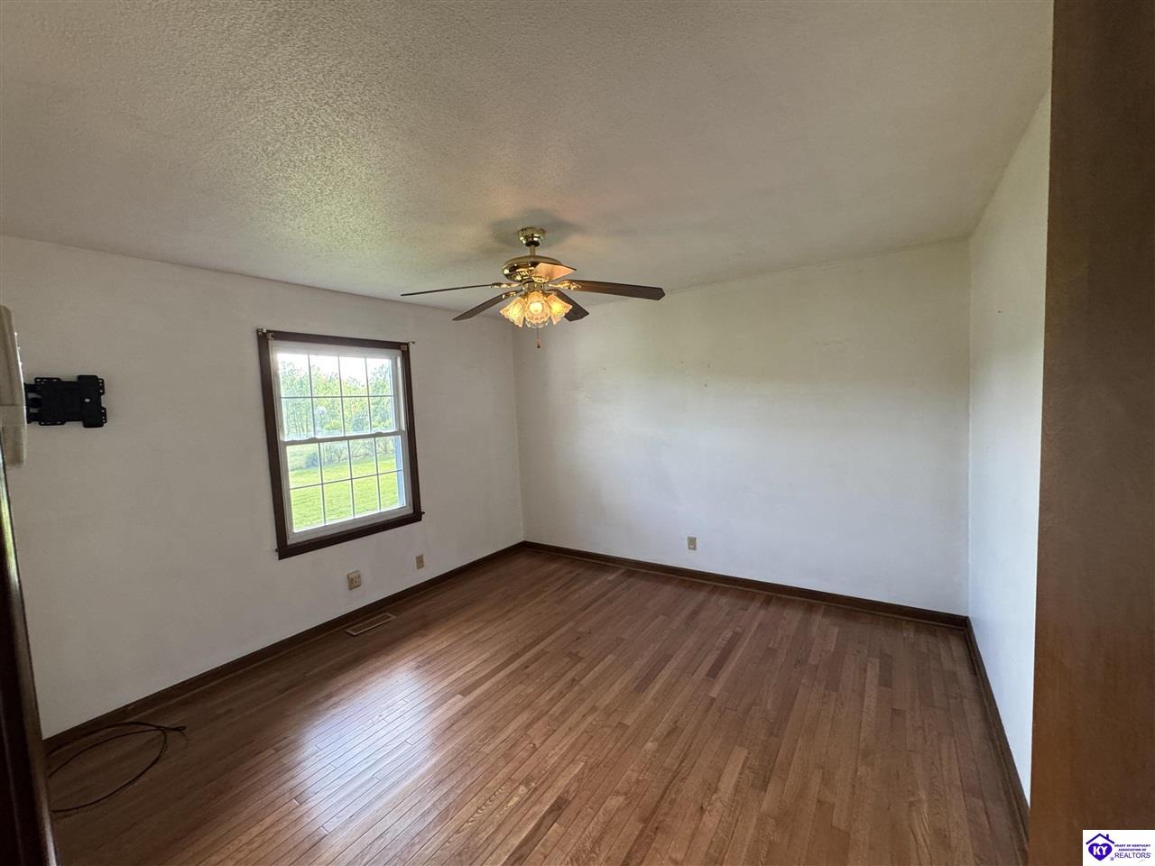 Listing Picture 911 Elm Street Cloverport, KY 40111 MLS HK25001716