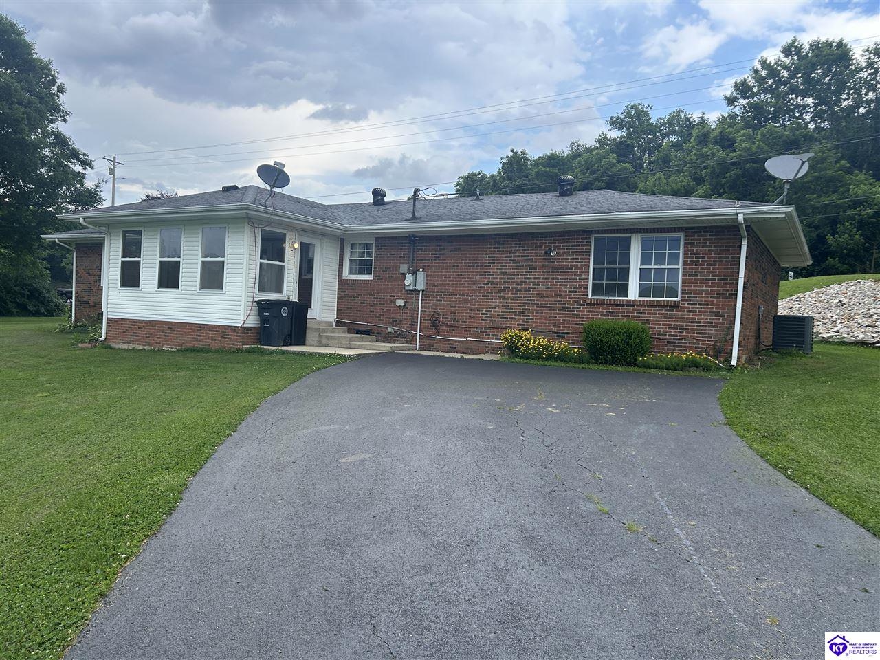 Listing Picture 911 Elm Street Cloverport, KY 40111 MLS HK25001716