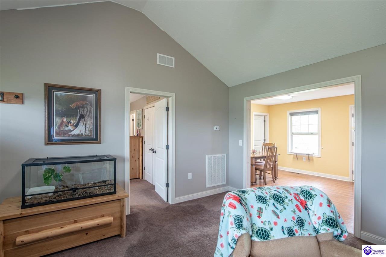 Listing Picture 450 Rolling Way Smiths Grove, KY 42171 MLS HK25001726