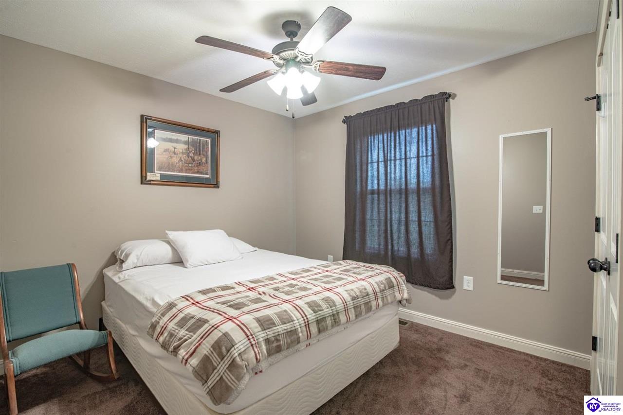 Listing Picture 450 Rolling Way Smiths Grove, KY 42171 MLS HK25001726