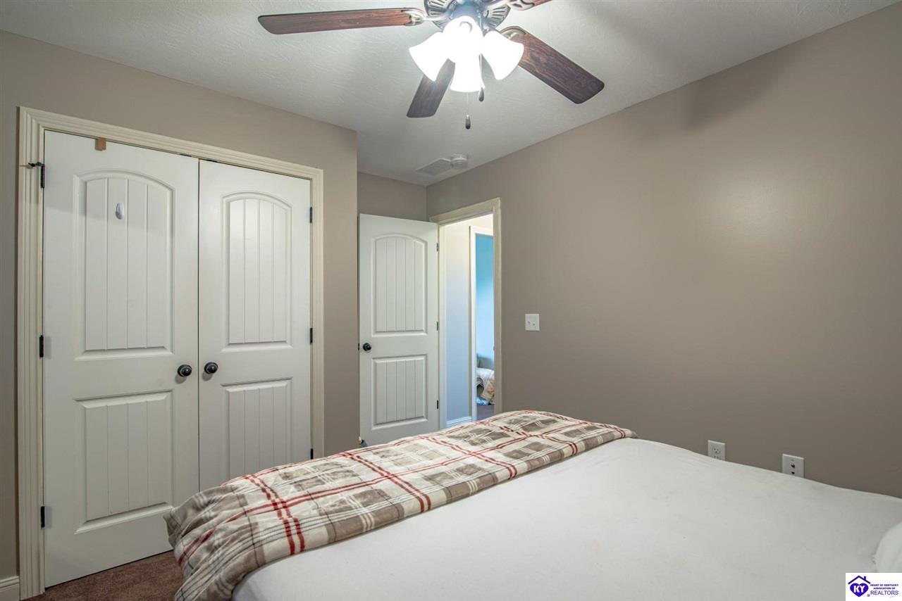 Listing Picture 450 Rolling Way Smiths Grove, KY 42171 MLS HK25001726