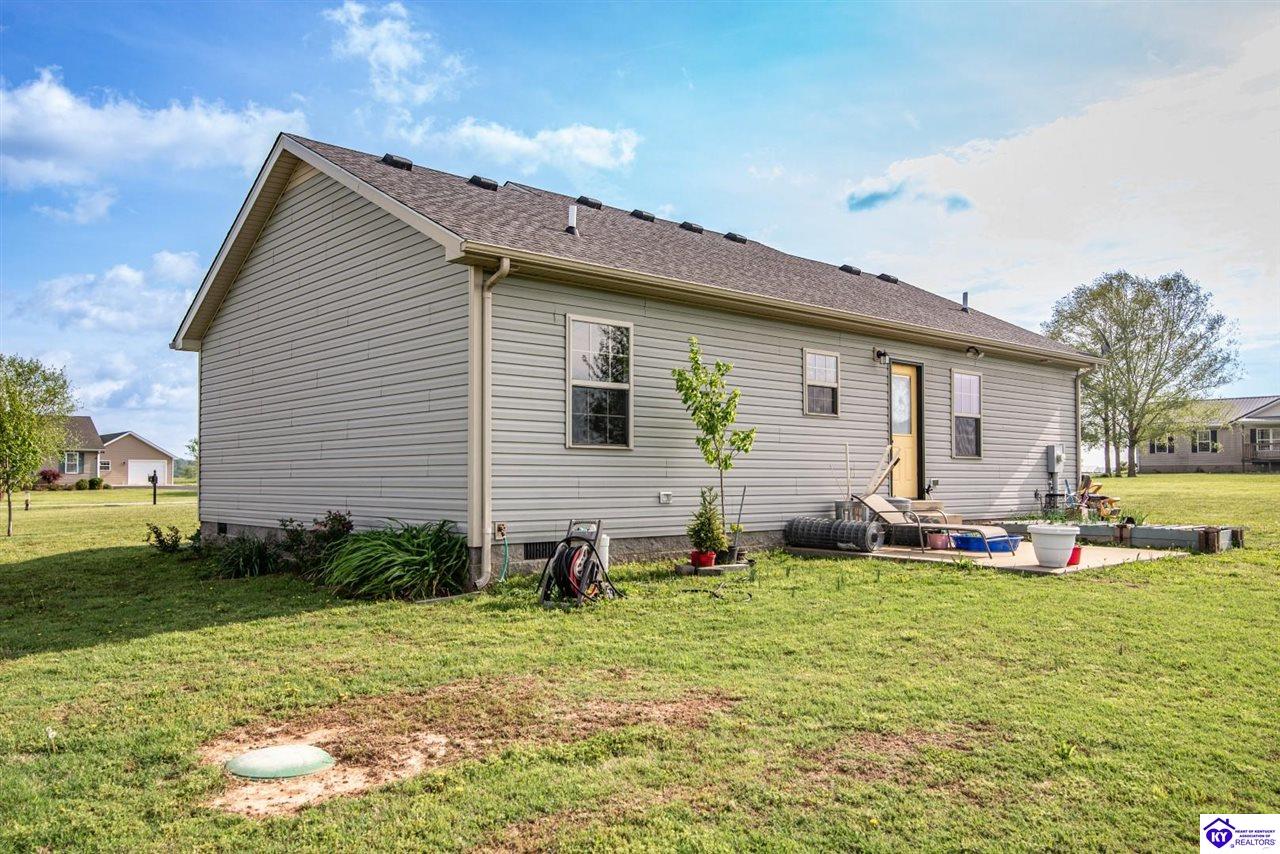 Listing Picture 450 Rolling Way Smiths Grove, KY 42171 MLS HK25001726