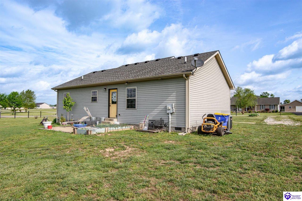 Listing Picture 450 Rolling Way Smiths Grove, KY 42171 MLS HK25001726