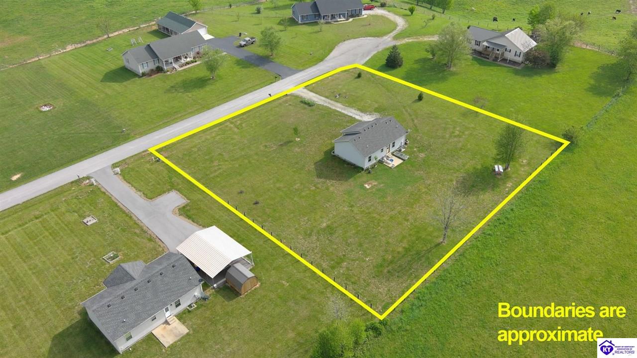 Listing Picture 450 Rolling Way Smiths Grove, KY 42171 MLS HK25001726