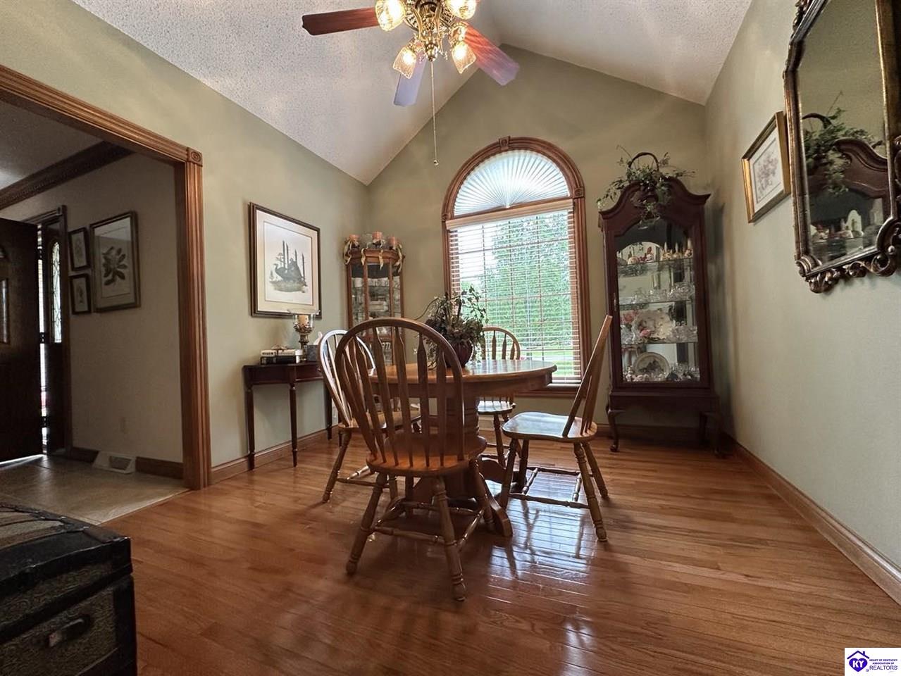 Listing Picture 615 Forest Hills Drive Campbellsville, KY 42718 MLS HK25001739