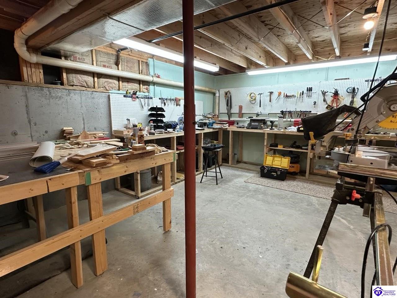 Listing Picture 615 Forest Hills Drive Campbellsville, KY 42718 MLS HK25001739