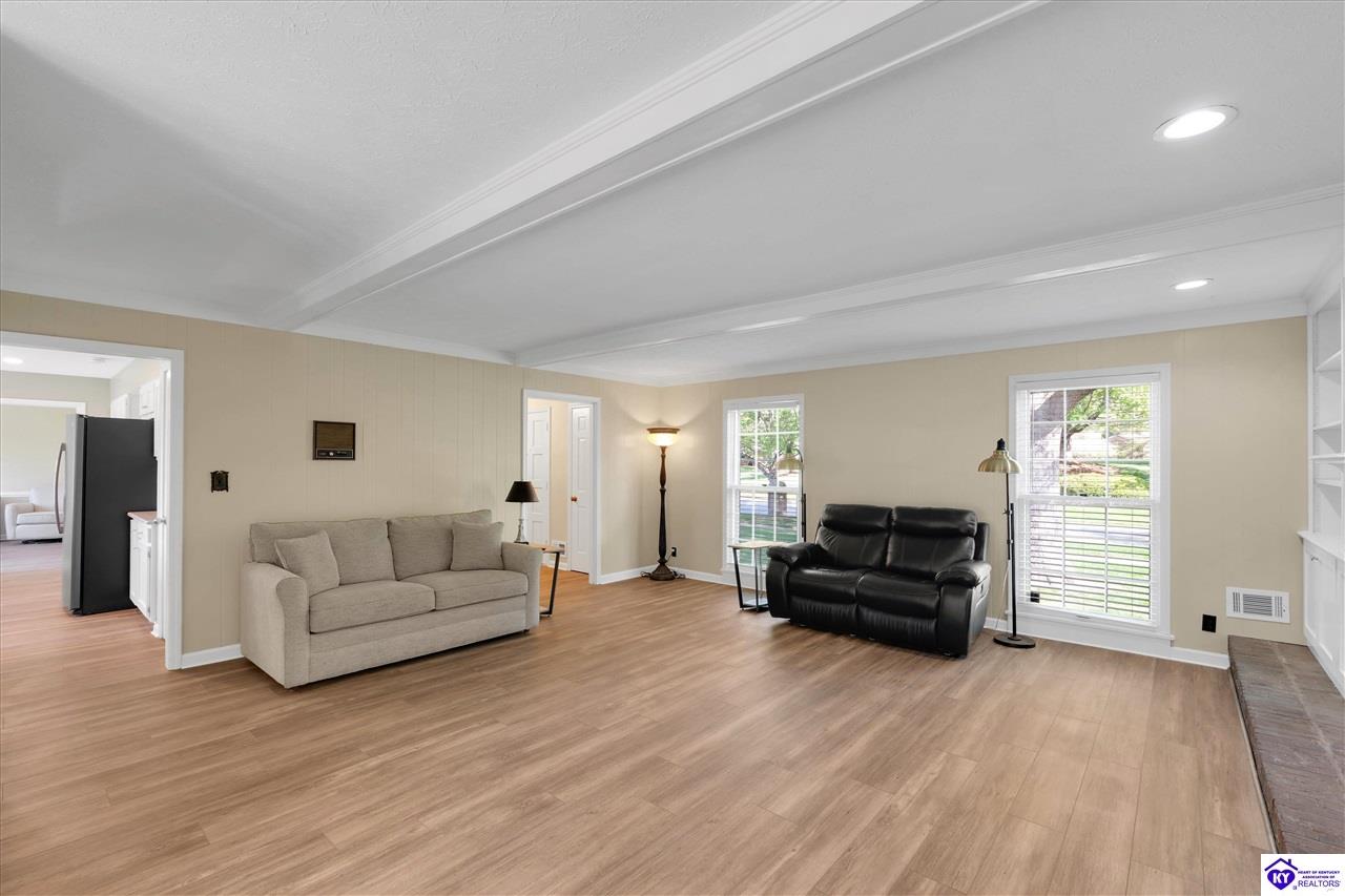 Listing Picture 512 Pennyroyal Way Louisville, KY 40223 MLS HK25001742