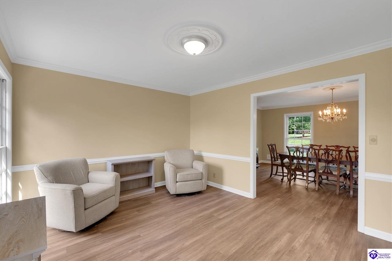 Listing Picture 512 Pennyroyal Way Louisville, KY 40223 MLS HK25001742