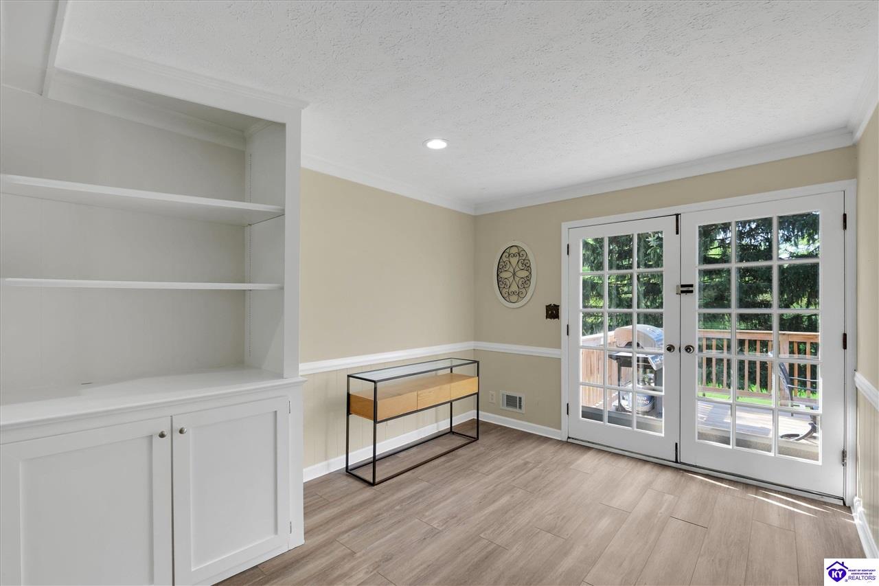 Listing Picture 512 Pennyroyal Way Louisville, KY 40223 MLS HK25001742