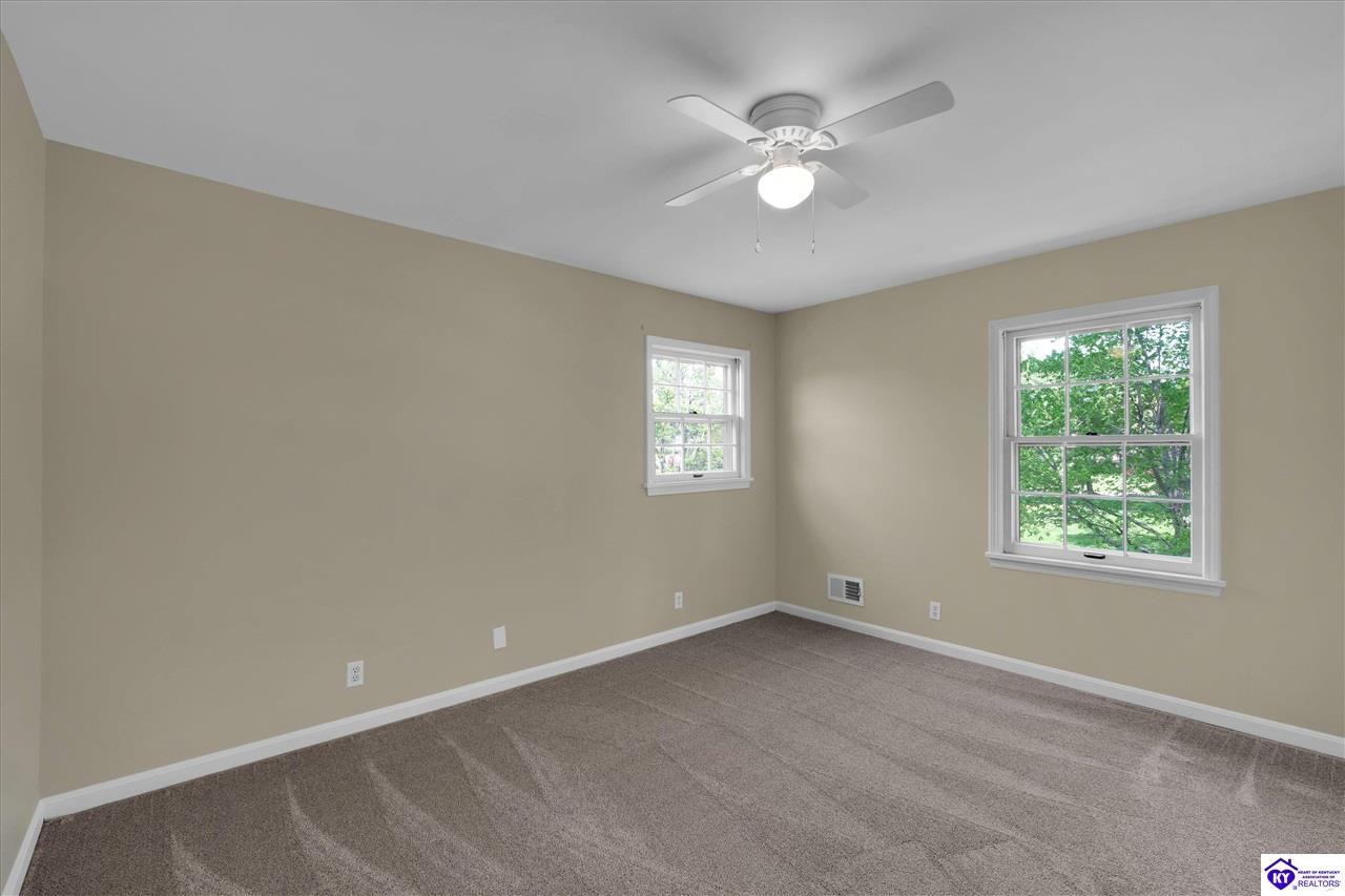 Listing Picture 512 Pennyroyal Way Louisville, KY 40223 MLS HK25001742