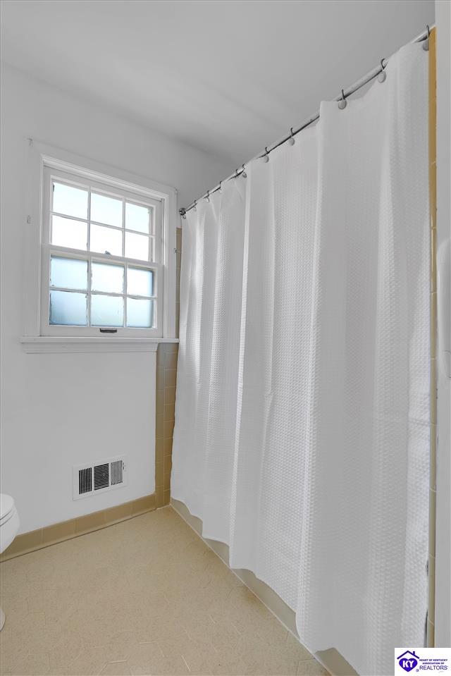 Listing Picture 512 Pennyroyal Way Louisville, KY 40223 MLS HK25001742