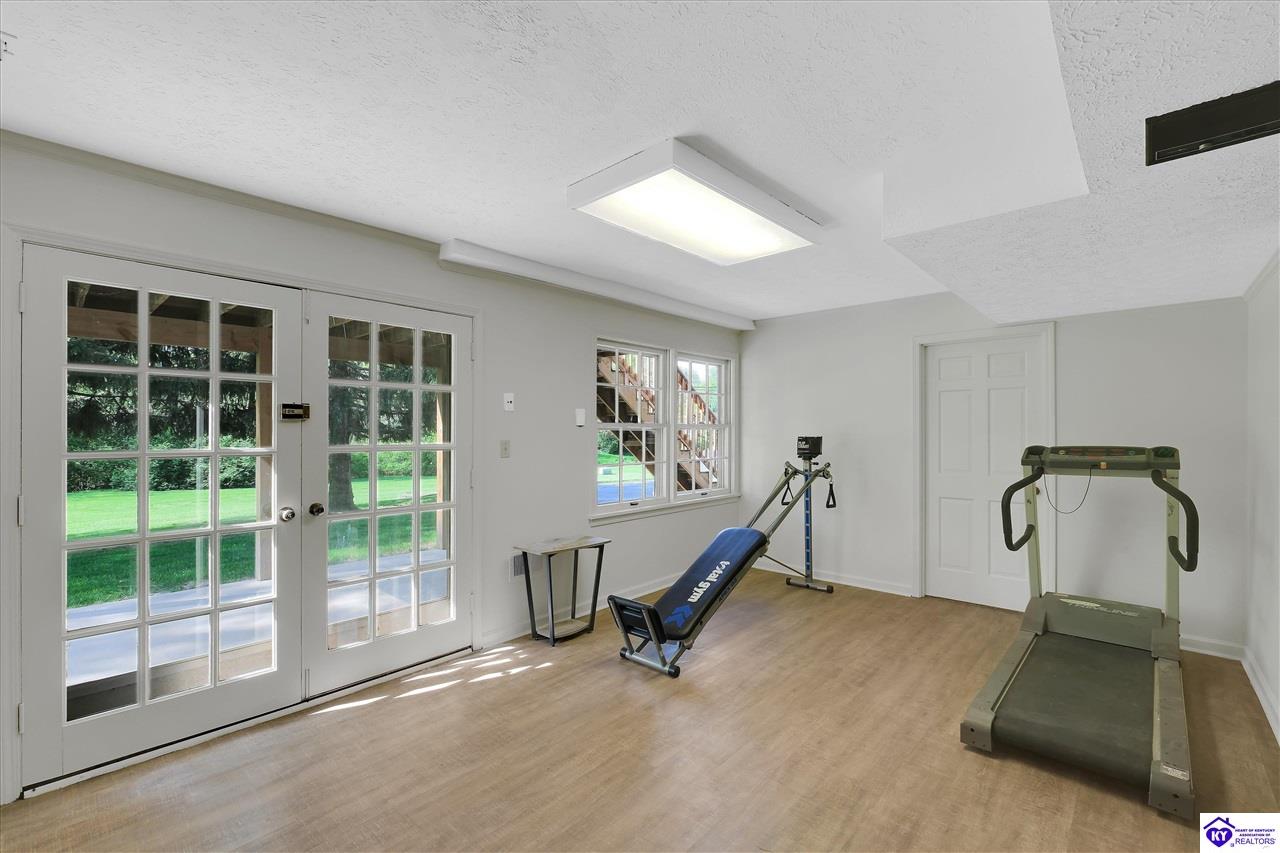 Listing Picture 512 Pennyroyal Way Louisville, KY 40223 MLS HK25001742