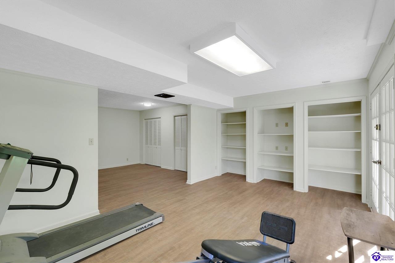 Listing Picture 512 Pennyroyal Way Louisville, KY 40223 MLS HK25001742