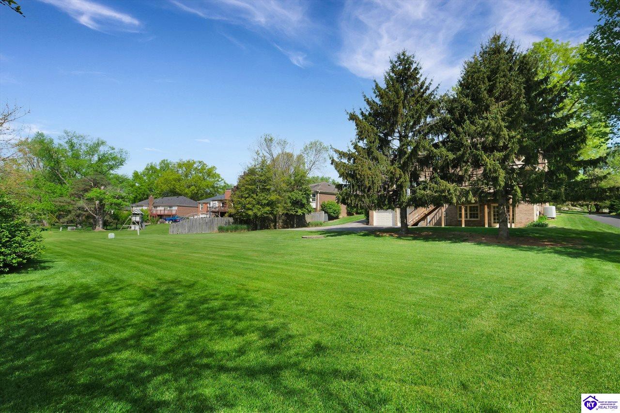 Listing Picture 512 Pennyroyal Way Louisville, KY 40223 MLS HK25001742