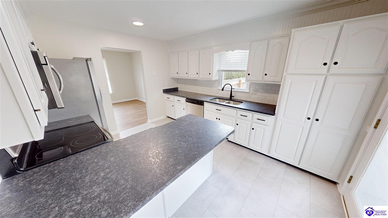 22 W Rainbow Way Elizabethtown, KY 42701 #2