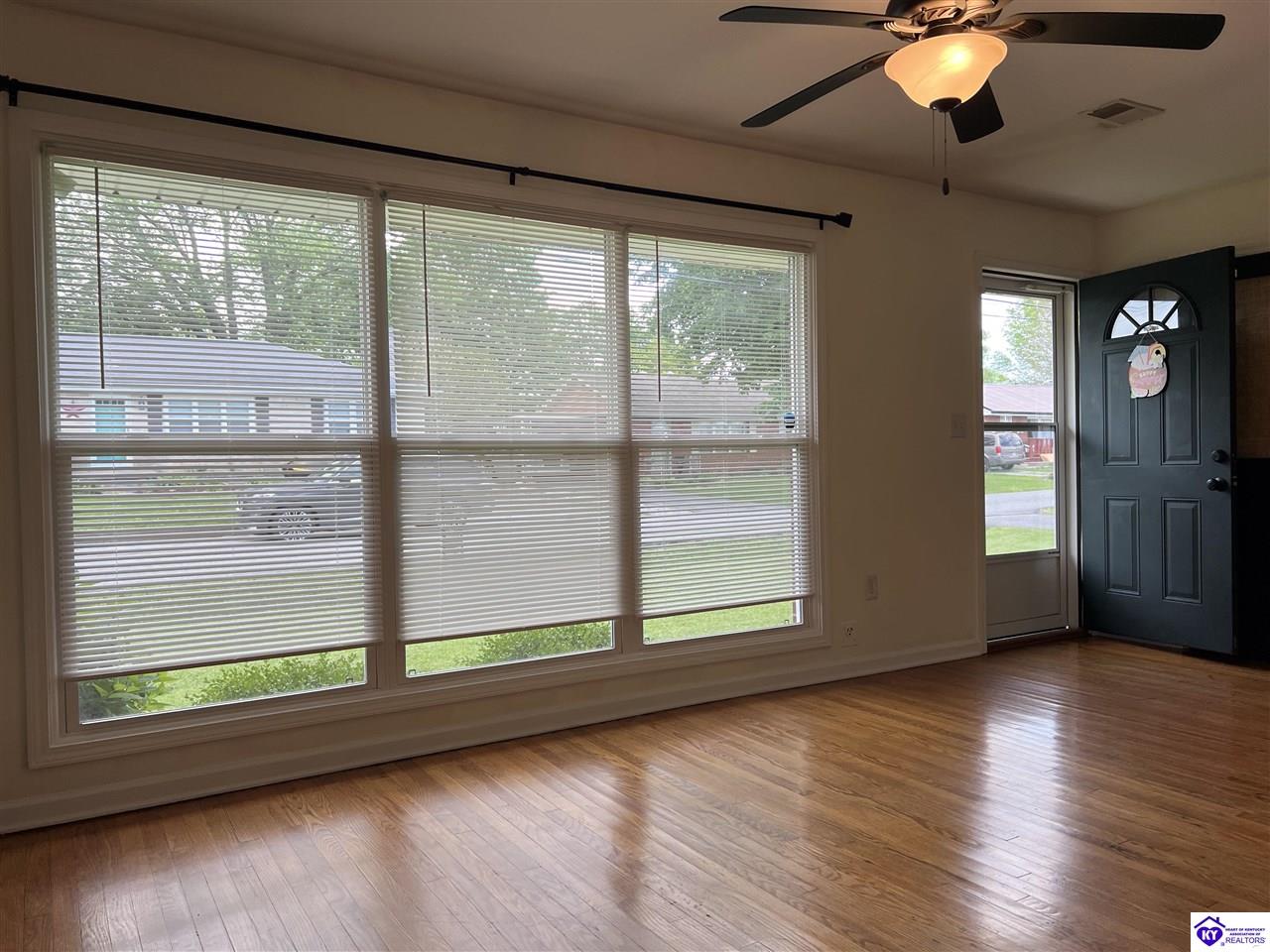 Listing Picture 105 Brook Street Campbellsville, KY 42718 MLS HK25001753