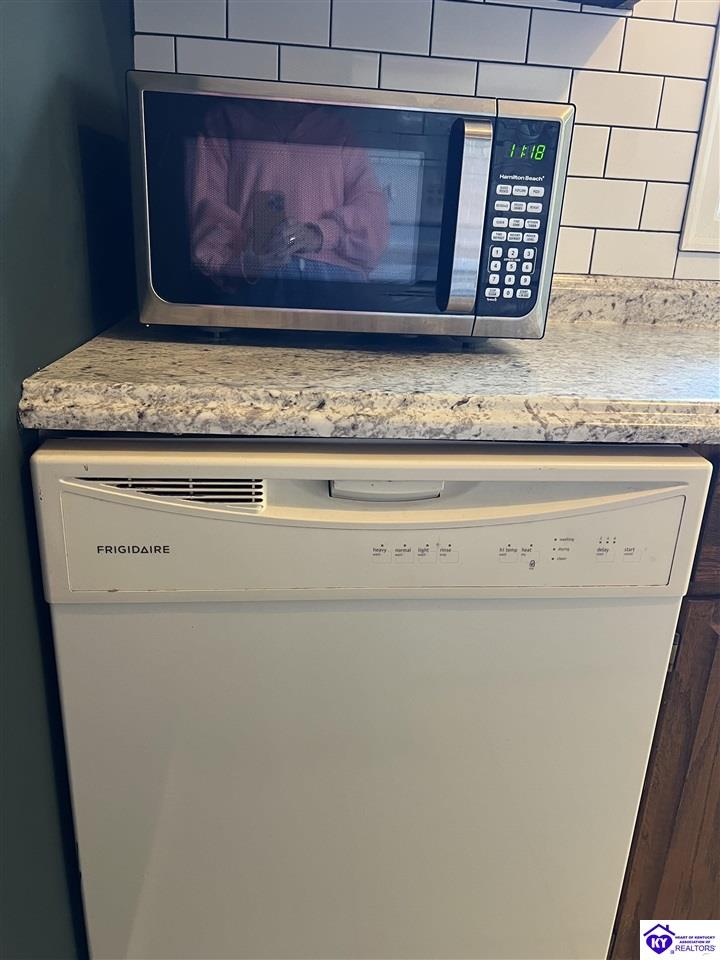 Listing Picture 105 Brook Street Campbellsville, KY 42718 MLS HK25001753