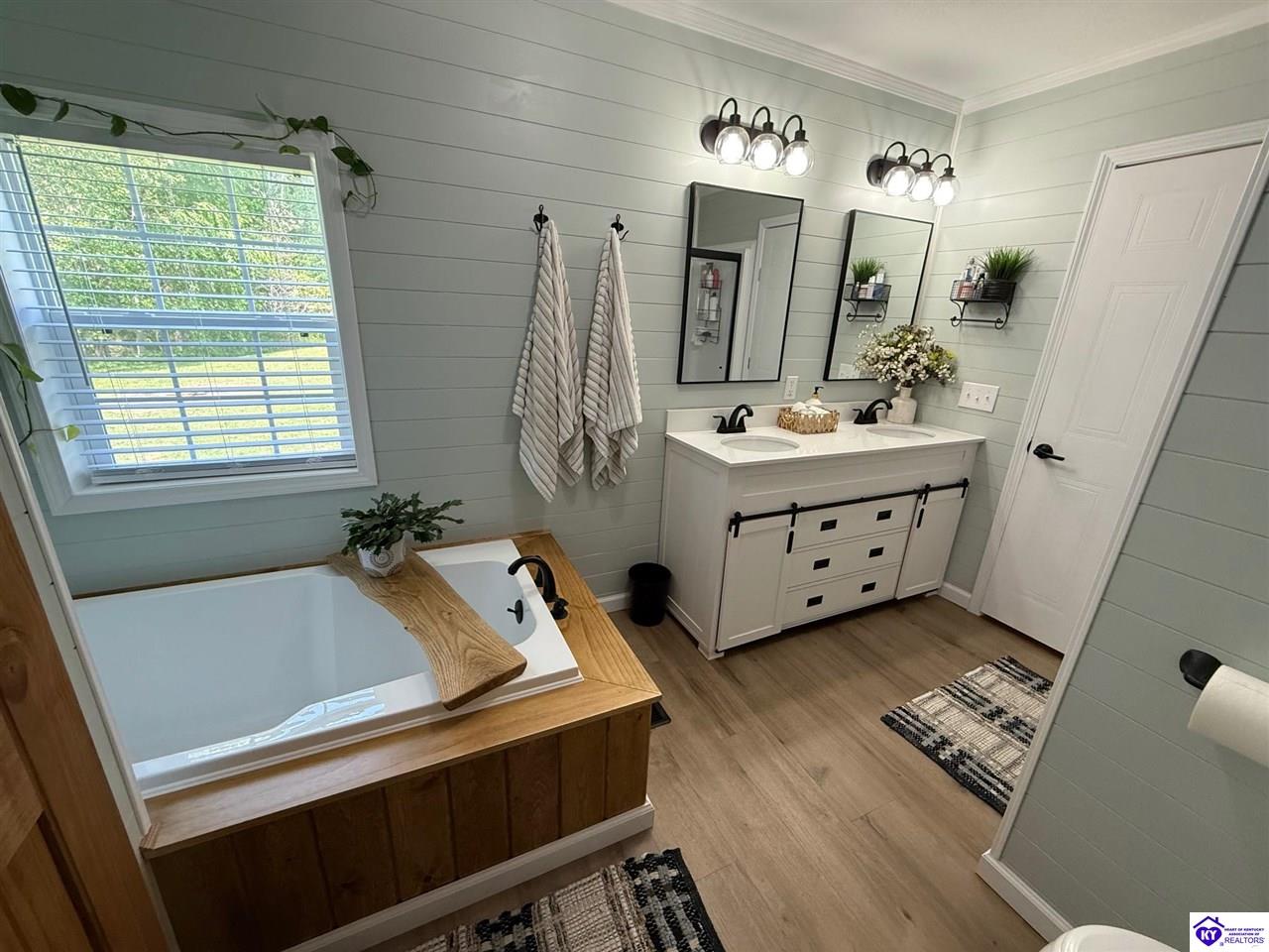 Listing Picture 12781 Hodgenville Road Campbellsville, KY 42718 MLS HK25001755