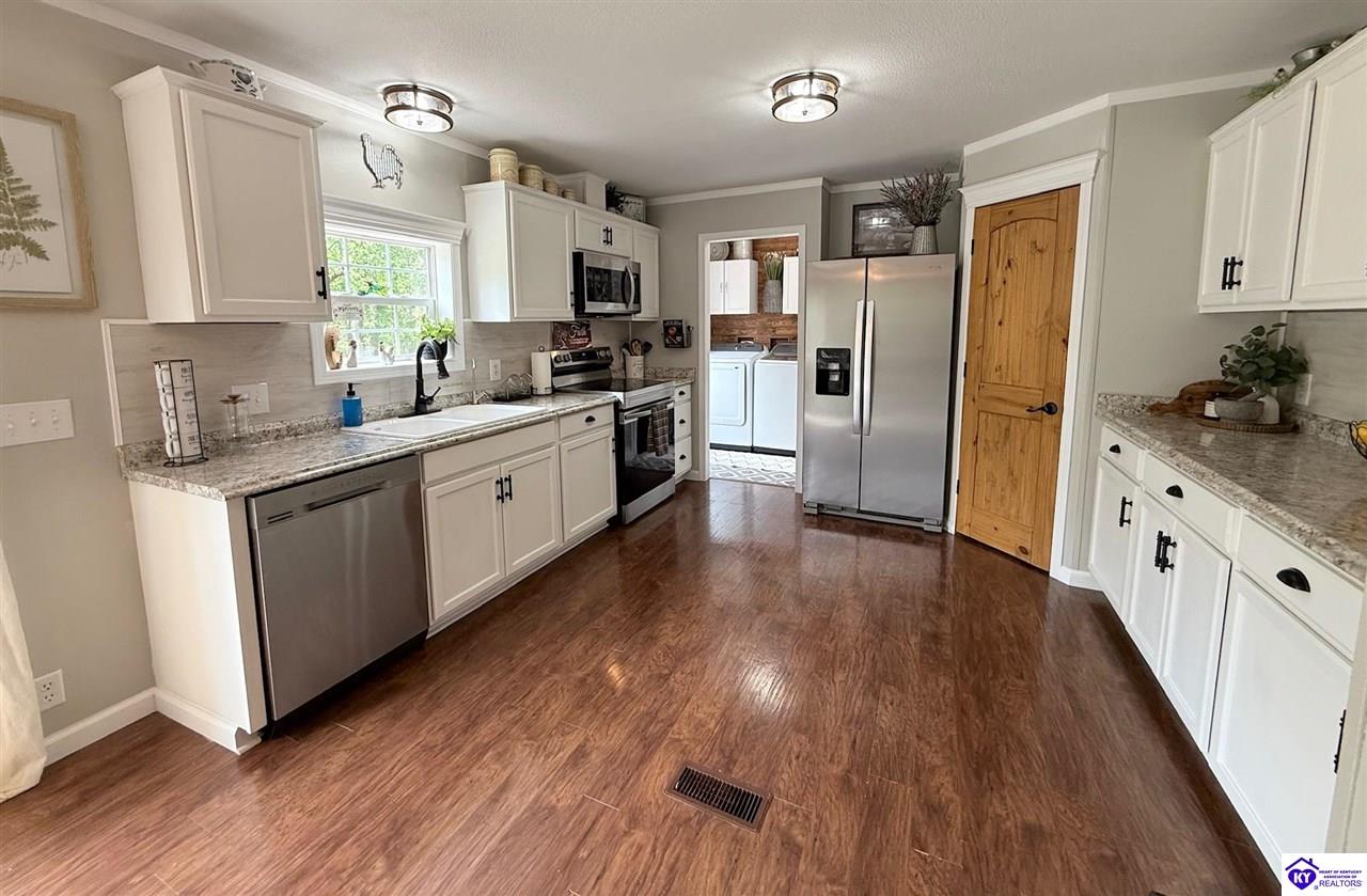 Listing Picture 12781 Hodgenville Road Campbellsville, KY 42718 MLS HK25001755