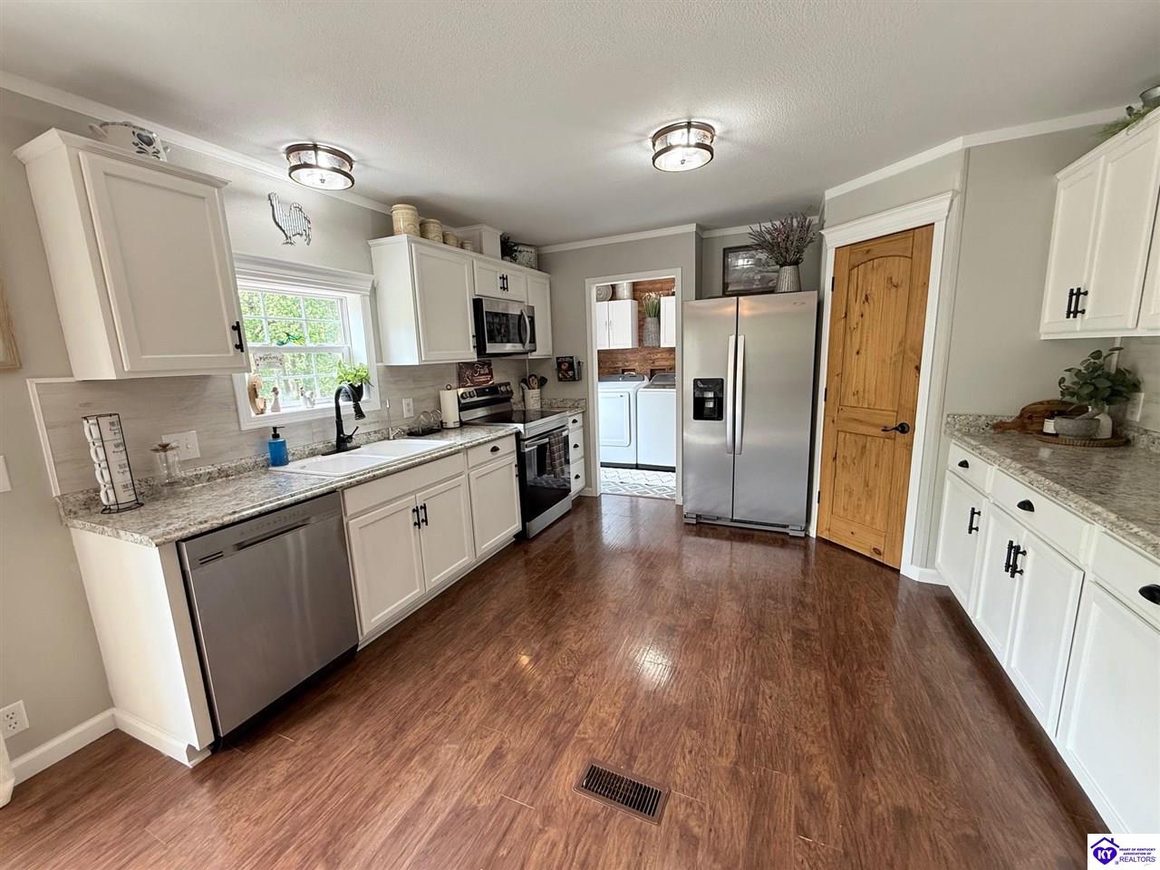 Listing Picture 12781 Hodgenville Road Campbellsville, KY 42718 MLS HK25001755